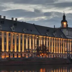Uniwersytet Wrocławski zdjęcia - piękno kampusu i życie studenckie