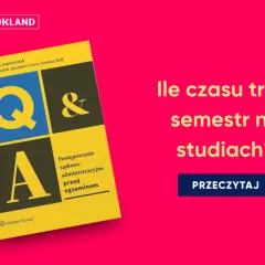 Żółta książka "Q&A" obok pytania "Ile czasu trwa semestr na studiach?".