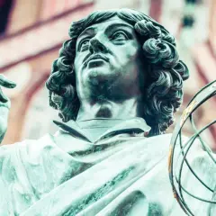 Gdzie Mikołaj Kopernik mieszkał po studiach? Odkryj jego życie w Polsce