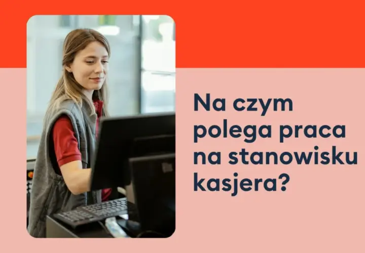 Uśmiechnięta ekspedientka pracuje przy kasie w sklepie.