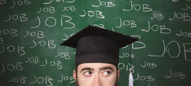 Zdjęcie Praca po studiach medycznych: Jak uniknąć pułapek kariery?