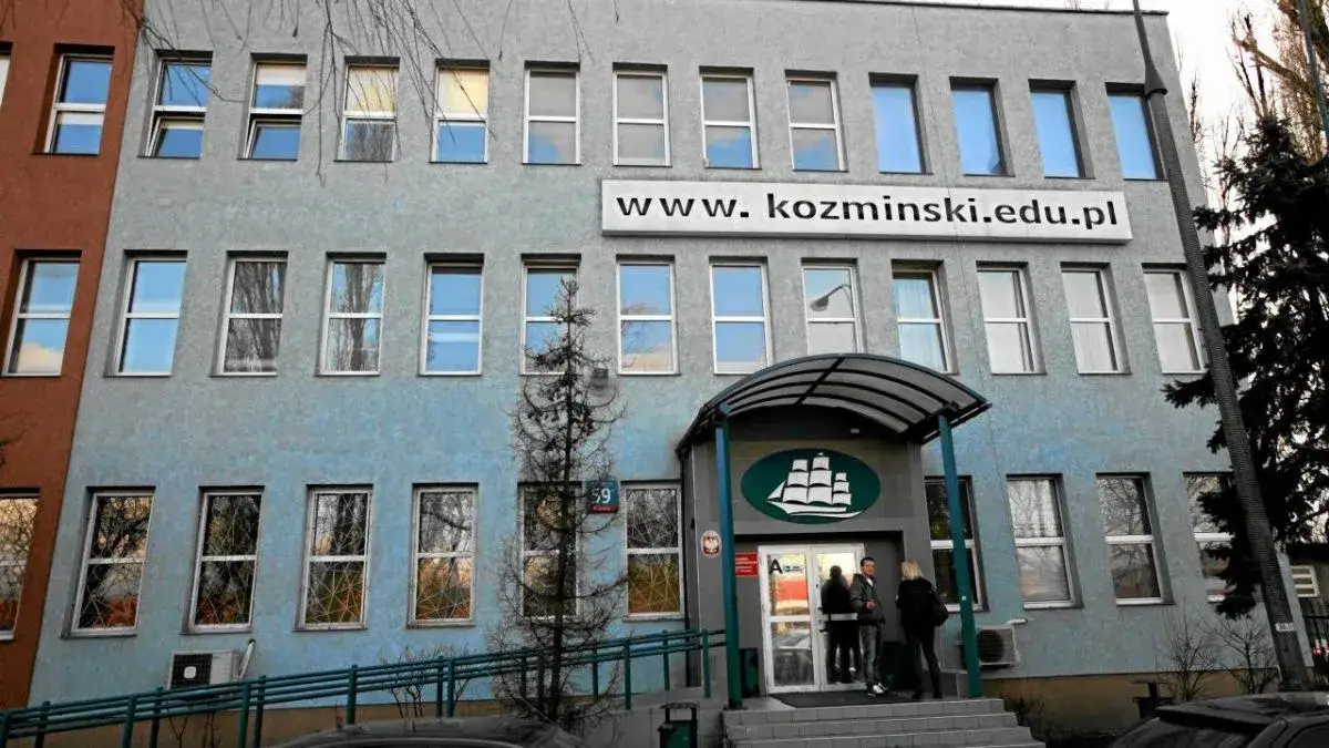 Zdjęcie Akademia a uniwersytet: Kluczowe różnice, które musisz znać
